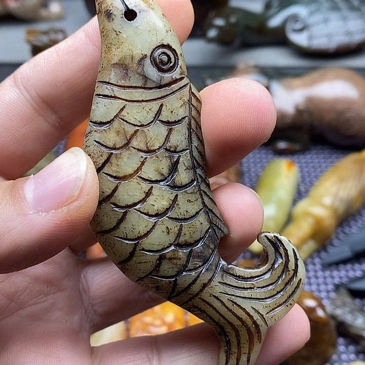 未镶嵌蛇纹石玉颈饰