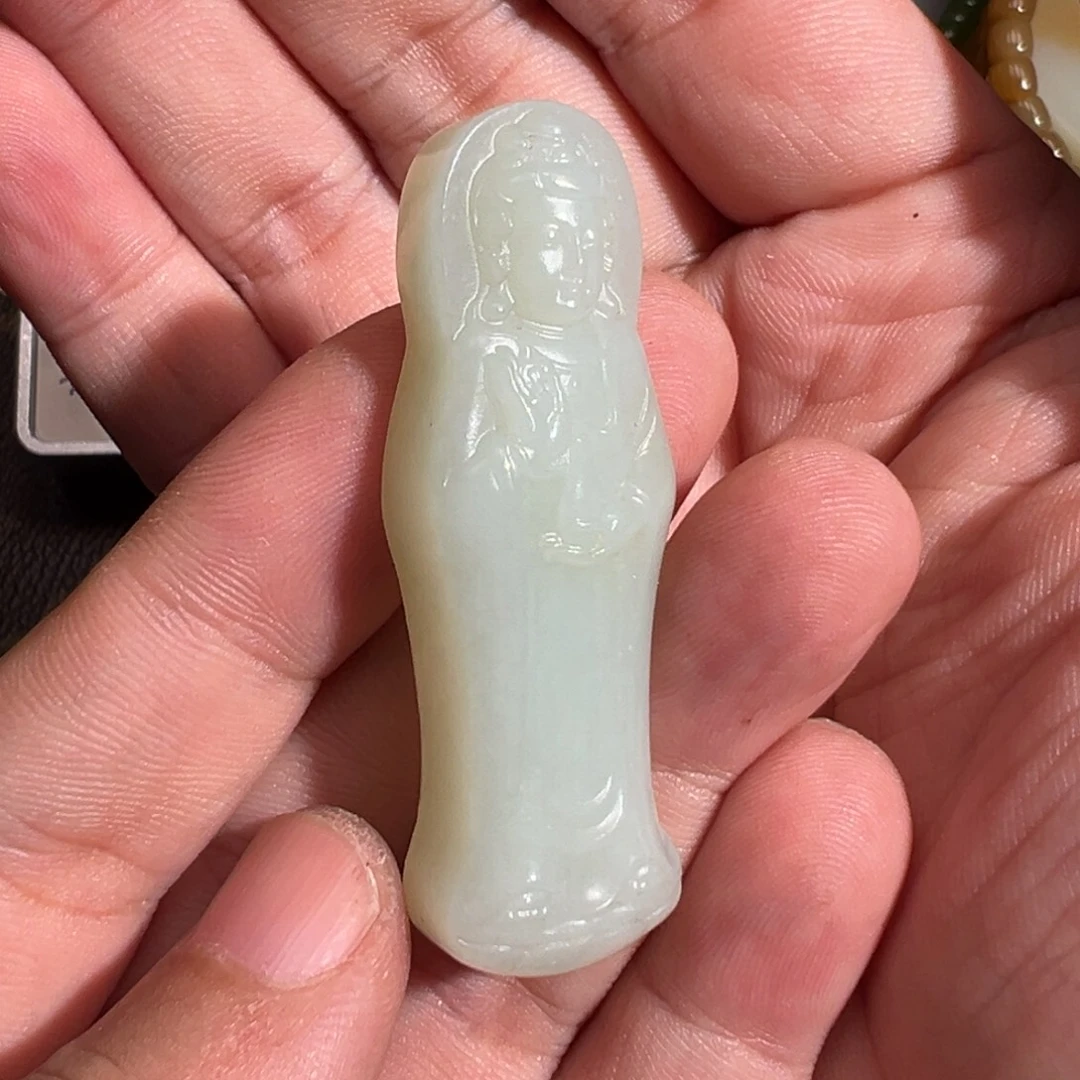 和田玉未镶嵌颈饰俄高青白站观音细油老料