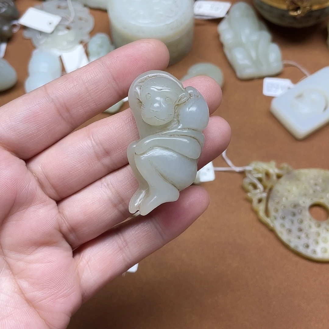 和田玉未镶嵌挂件