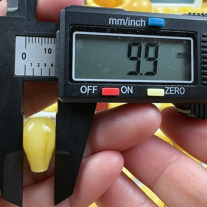 蜜蜡未镶嵌裸石13杂