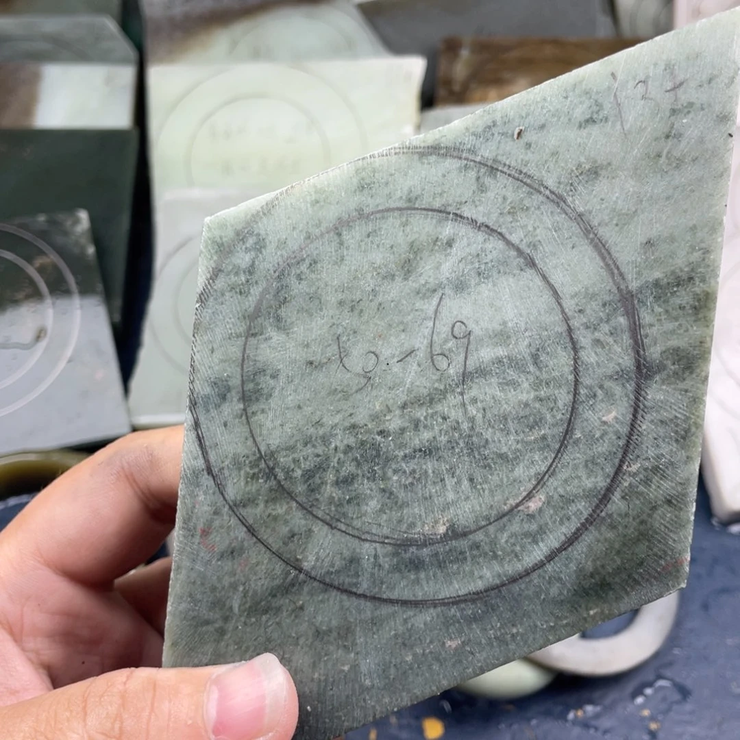 和田玉未镶嵌珠宝奇石