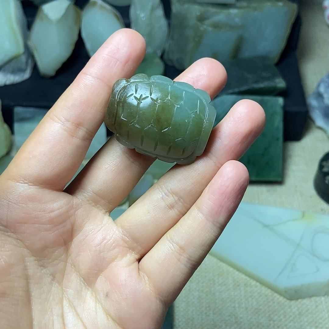 和田玉（糖玉）未镶嵌珠宝半成品