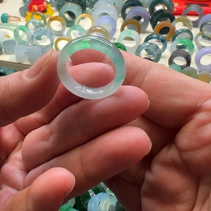 翡翠未镶嵌戒指翡翠戒指16