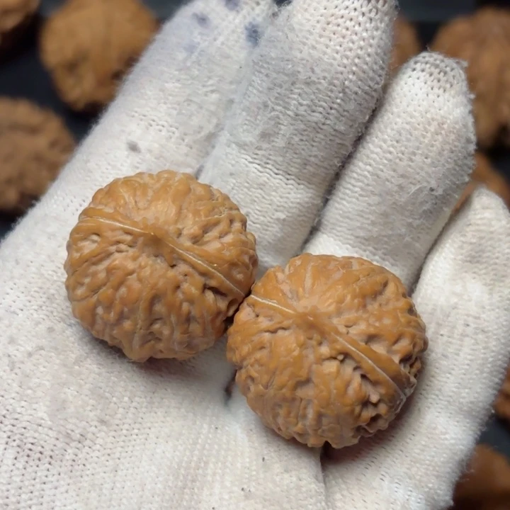 文玩核桃吊坠秦岭灯笼23