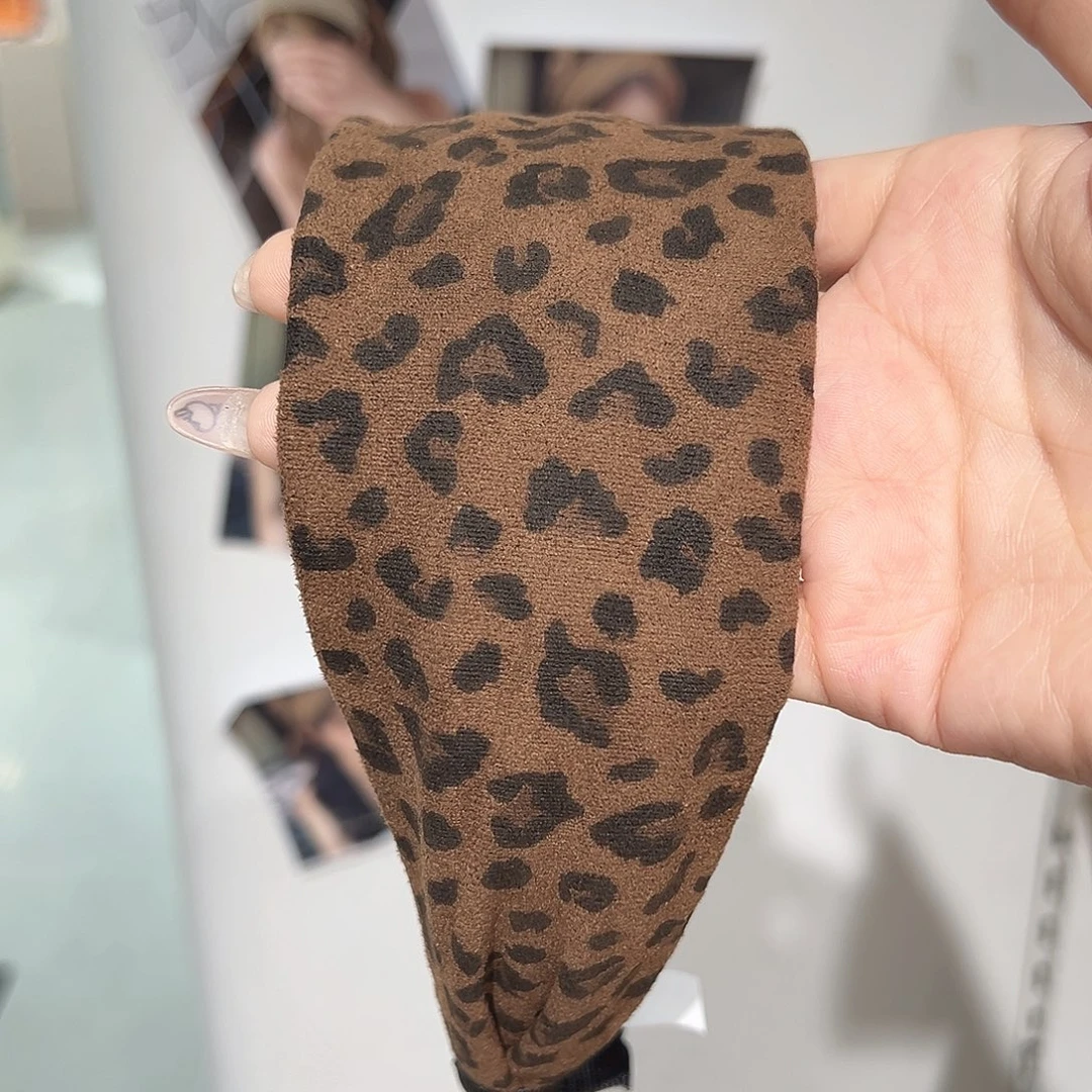 仿珍珠非金属豹纹宽发箍