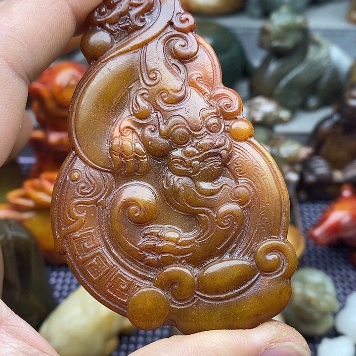 未镶嵌蛇纹石玉颈饰