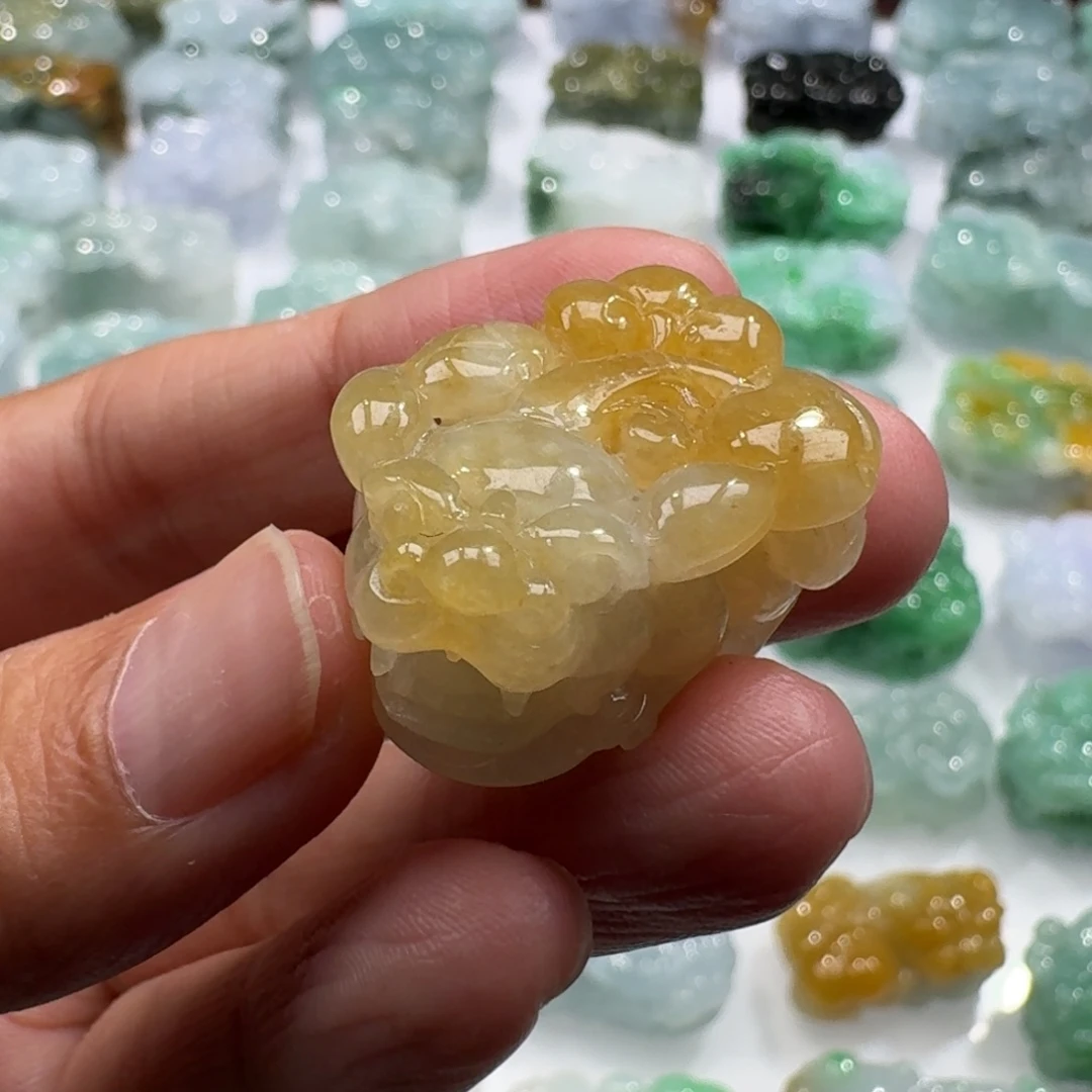 翡翠未镶嵌挂件貔貅