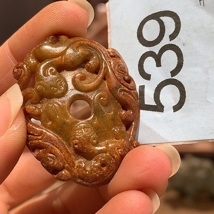 和田玉未镶嵌挂件