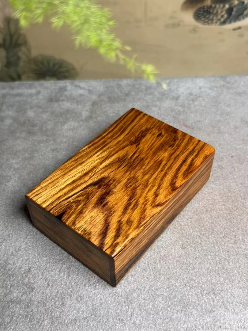 海南黄花梨烟盒独板榫卯结构