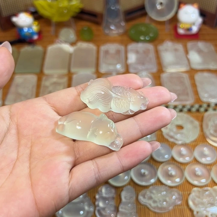 岫玉未镶嵌岫玉白冰挂件趴趴猫小金鱼任选其一