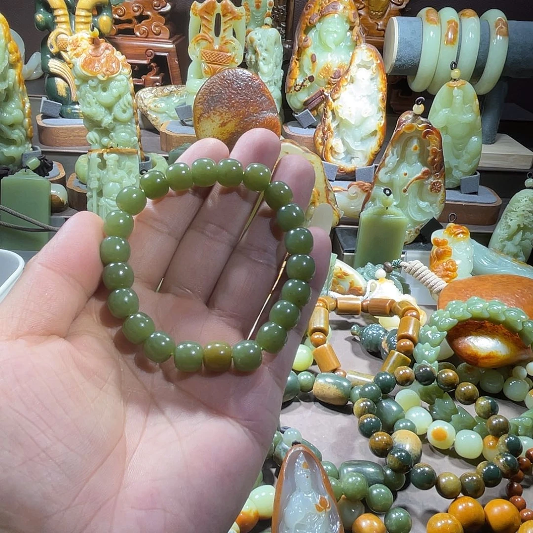 透闪石质玉未镶嵌珠宝奇石