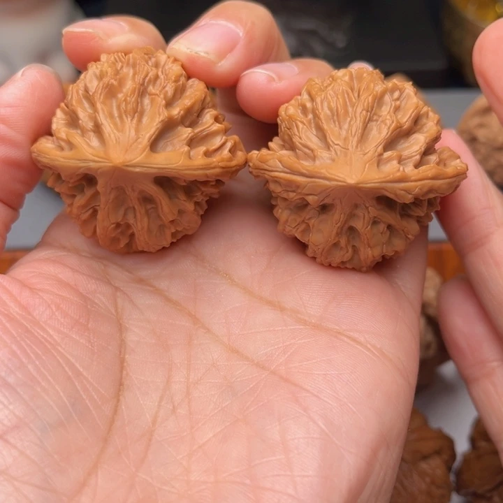 木质类文玩核桃41龙门涧