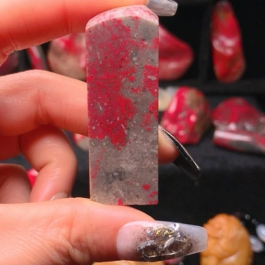 昌化鸡血石昌化鸡血石方章