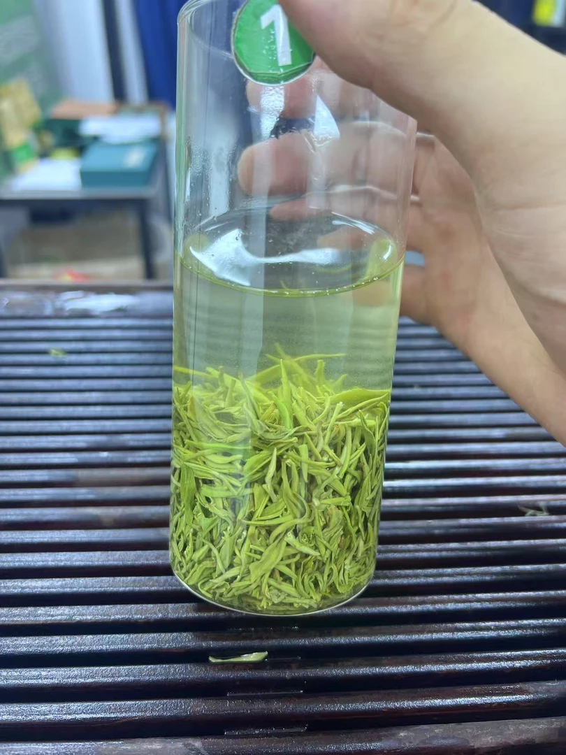 5号链接 开播福利茶 雨前小芽 花香浓郁爆款福利茶老粉丝闭眼买