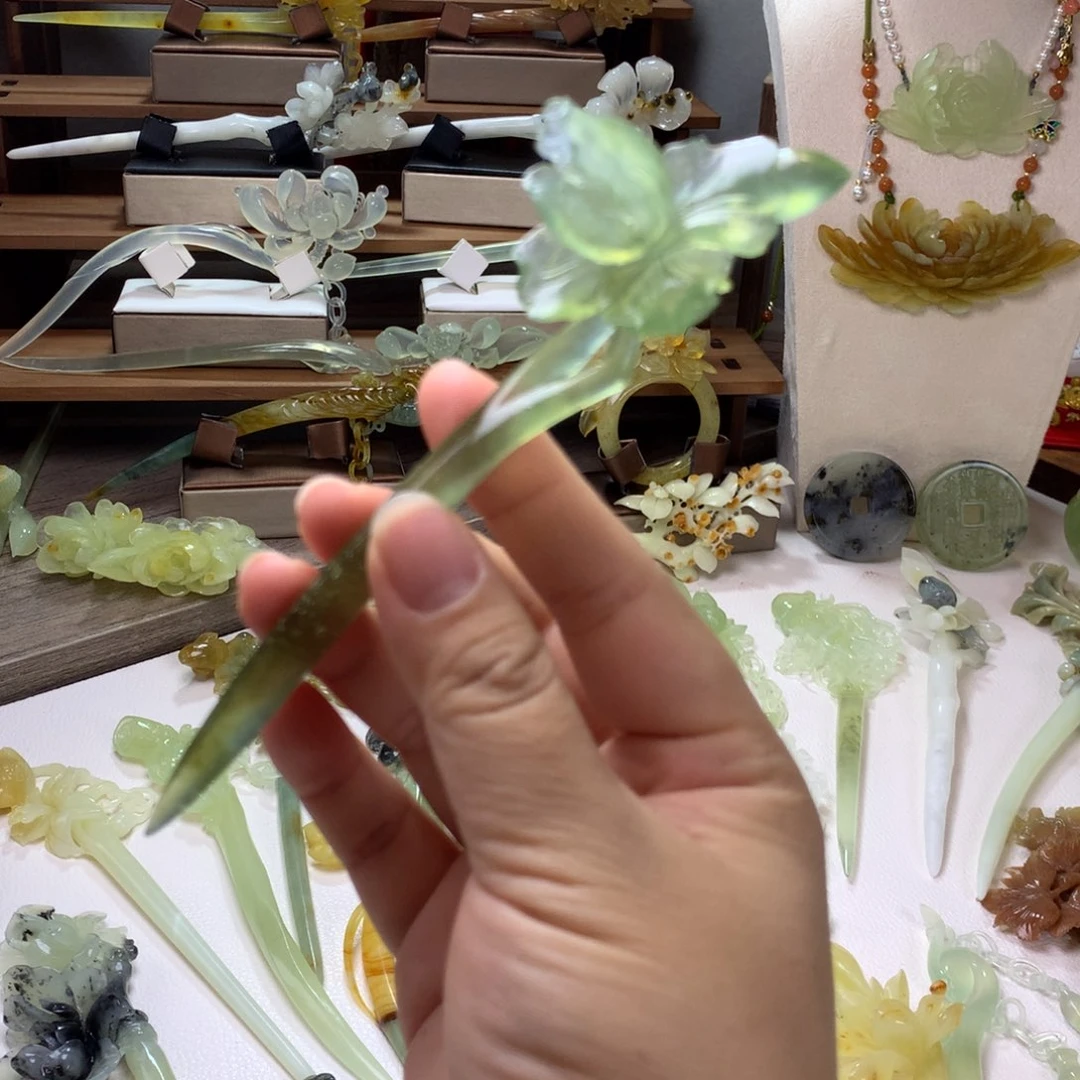 蛇纹石玉未镶嵌发饰