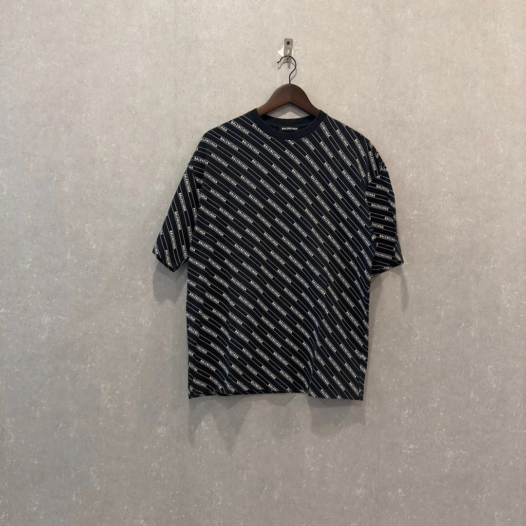 99新 Balenciaga/巴黎世家 黑色满印弹幕短袖 xs码2922