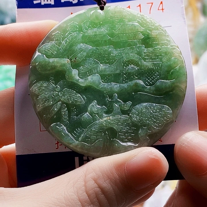 吊坠(不含链)未镶嵌翡翠