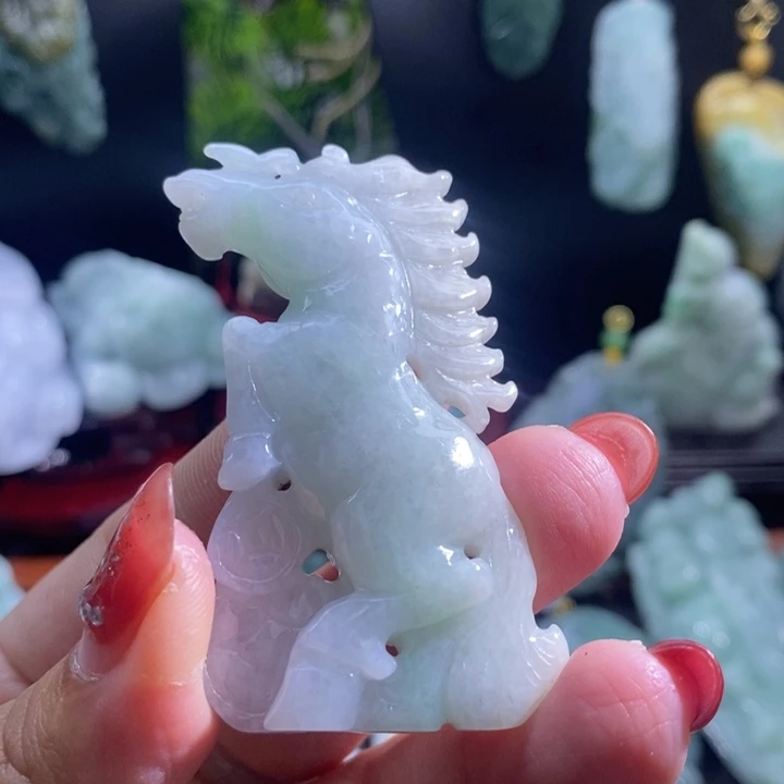 【闪购商品】颈饰未镶嵌翡翠马