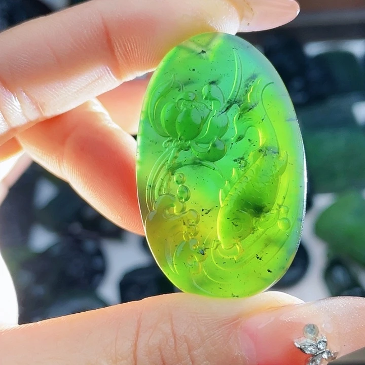 蛇纹石玉未镶嵌挂件泰山玉荷花鱼