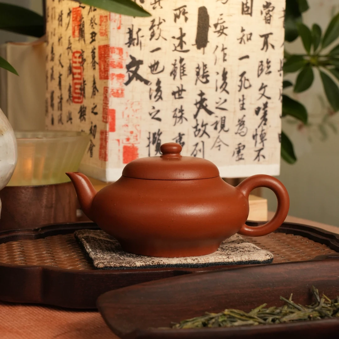 宜兴原矿紫砂壶朱泥矮梨壶