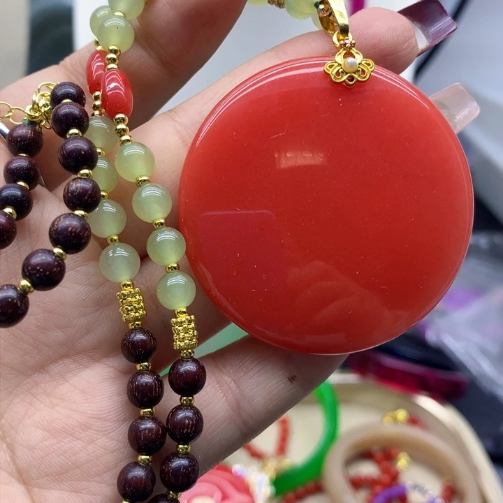 翡翠颈饰未镶嵌吊坠
