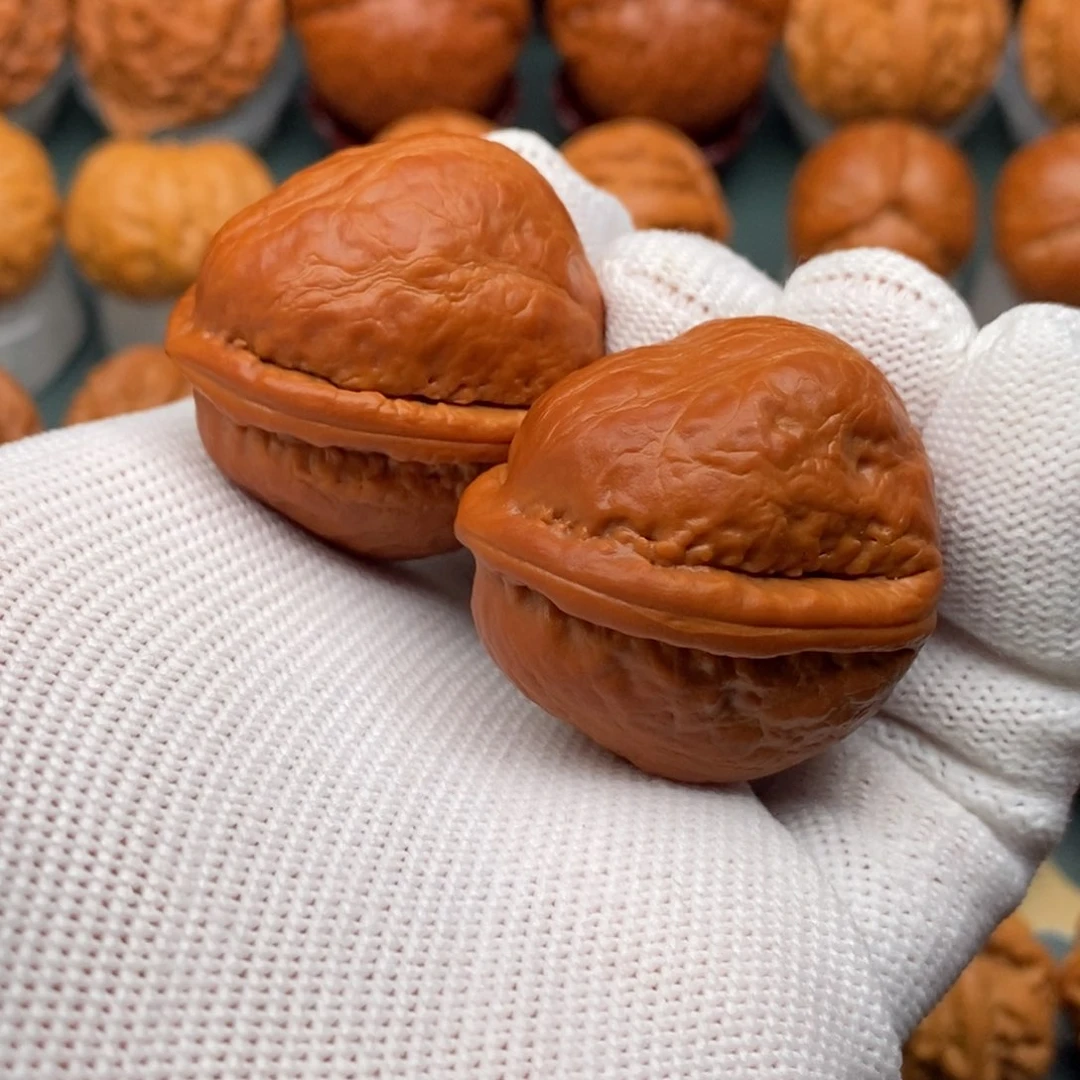 把件文玩核桃龙胆石