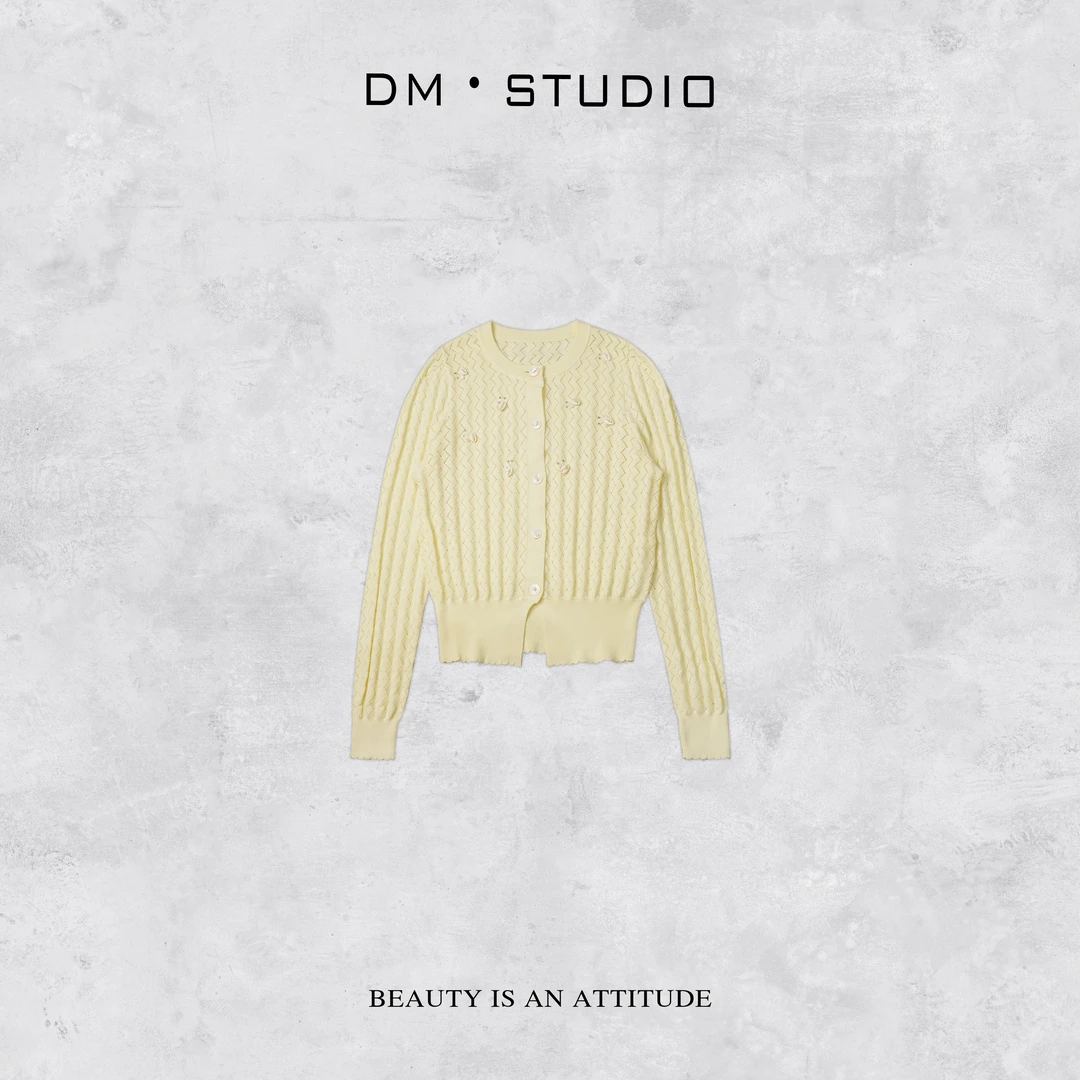 DEDM-DM•STUDIO/气质减龄小众精致感串珠排扣针织开衫（81358）