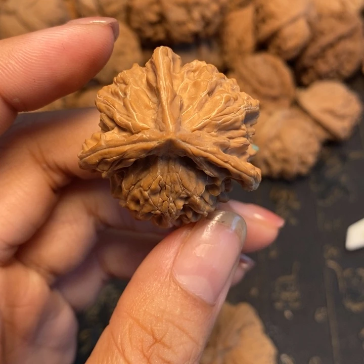 文玩核桃吊坠好*！文玩核桃异形单只