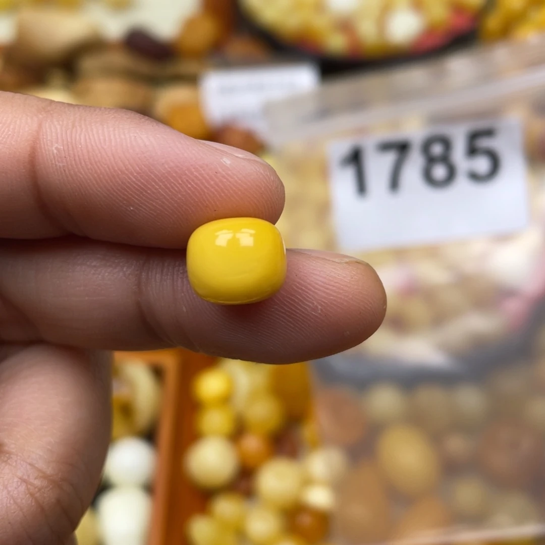 琥珀珠宝奇石未镶嵌10.5