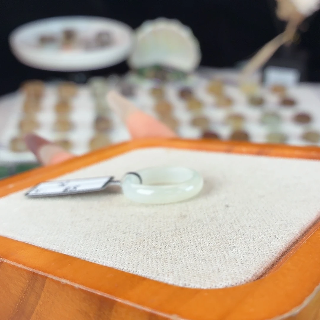 和田玉未镶嵌戒指c80冰透圆条16.9不退换