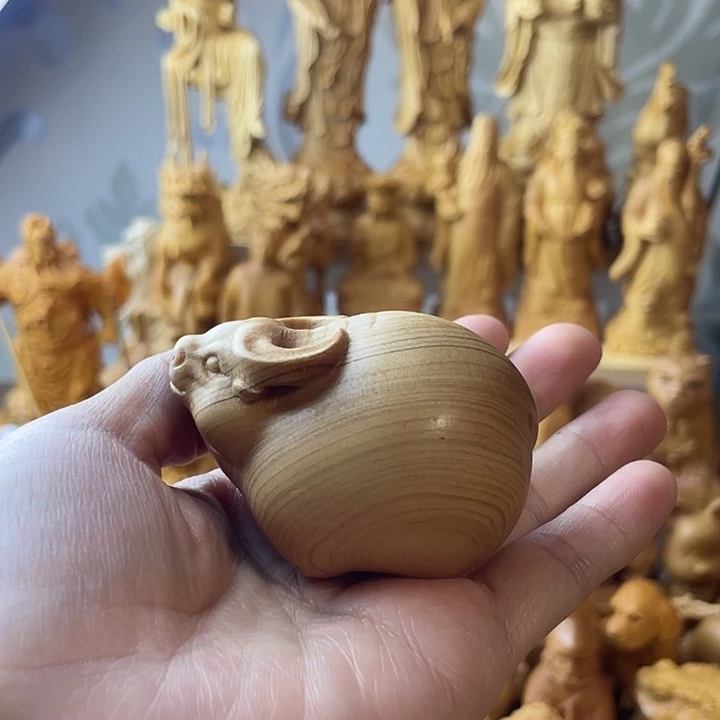 柏木（崖柏）生肖牛