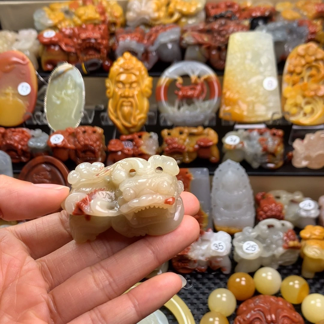 石英质玉（黄龙玉）挂件未镶嵌