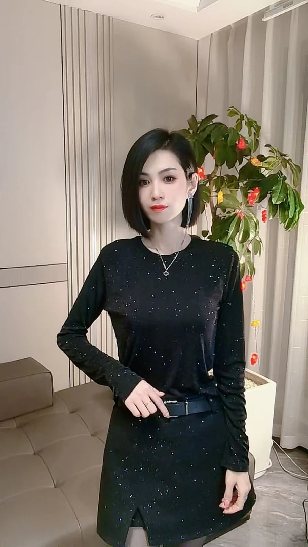 春季新款轻奢时尚气质修身显瘦紧身黑色重工长袖打底圆领满天星