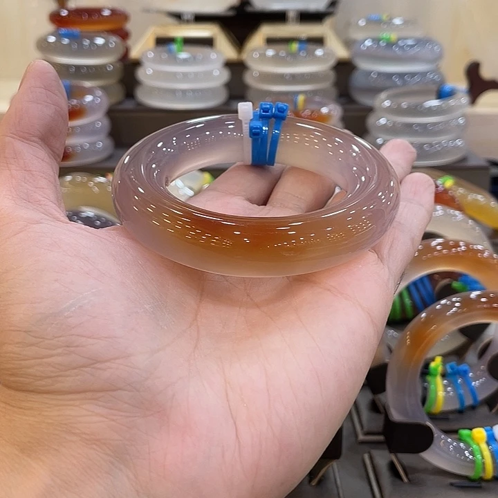 花***-玛瑙/玉髓未镶嵌手镯