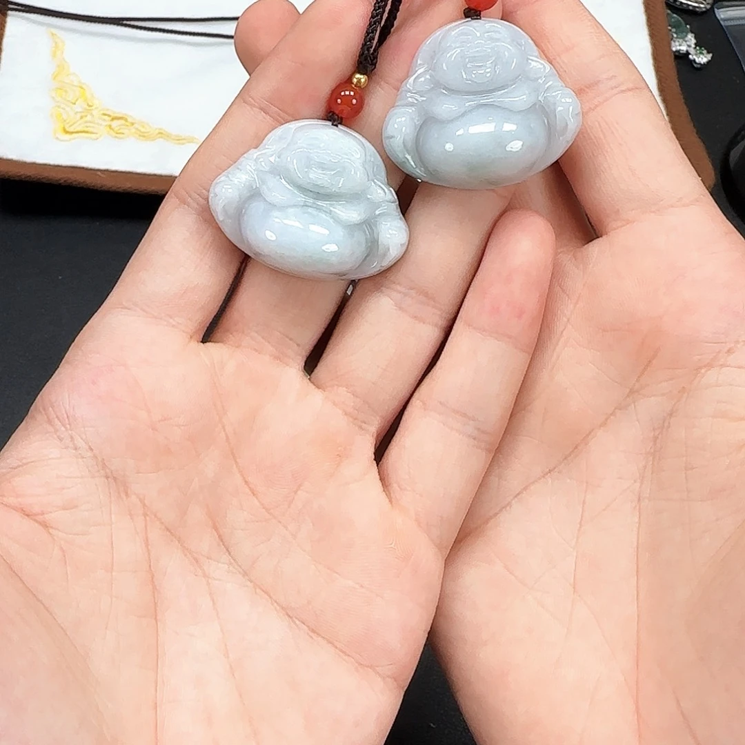 翡翠未镶嵌颈饰jhjjjhjjjj