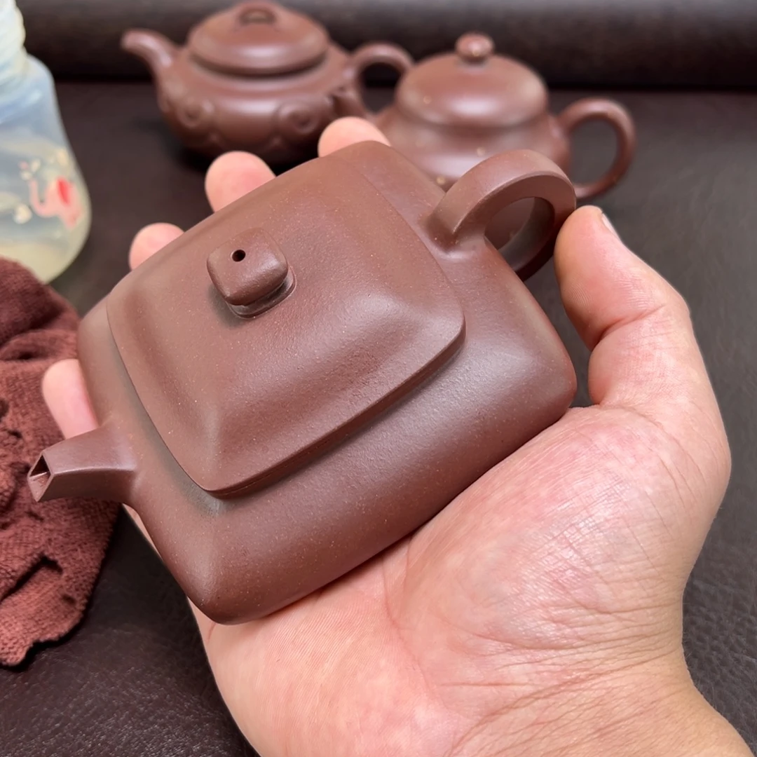 紫砂茶壶汽修厂和机械设备