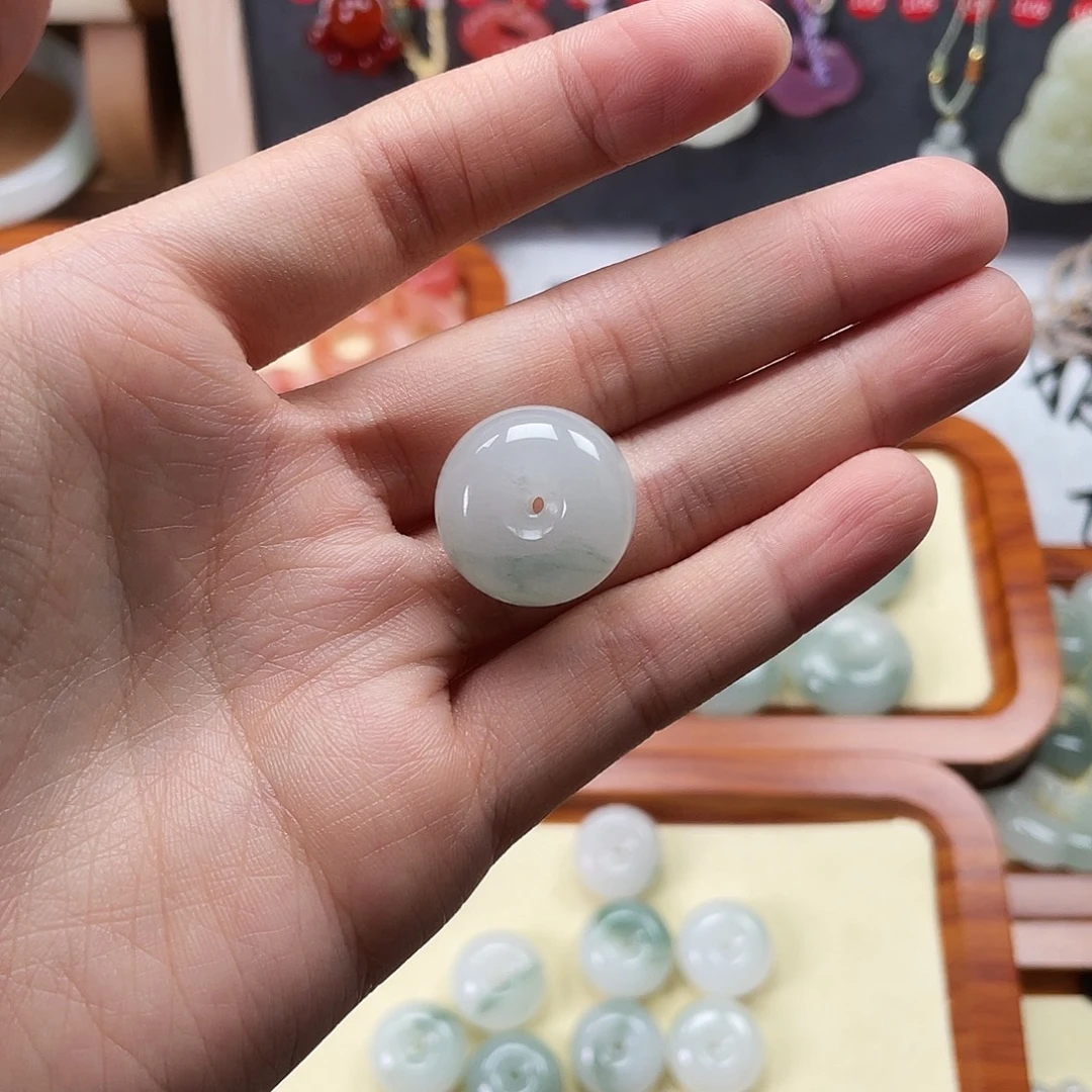 ༺***༻石英质玉未镶嵌颈饰