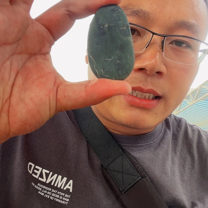 和田玉未镶嵌颈饰安***年