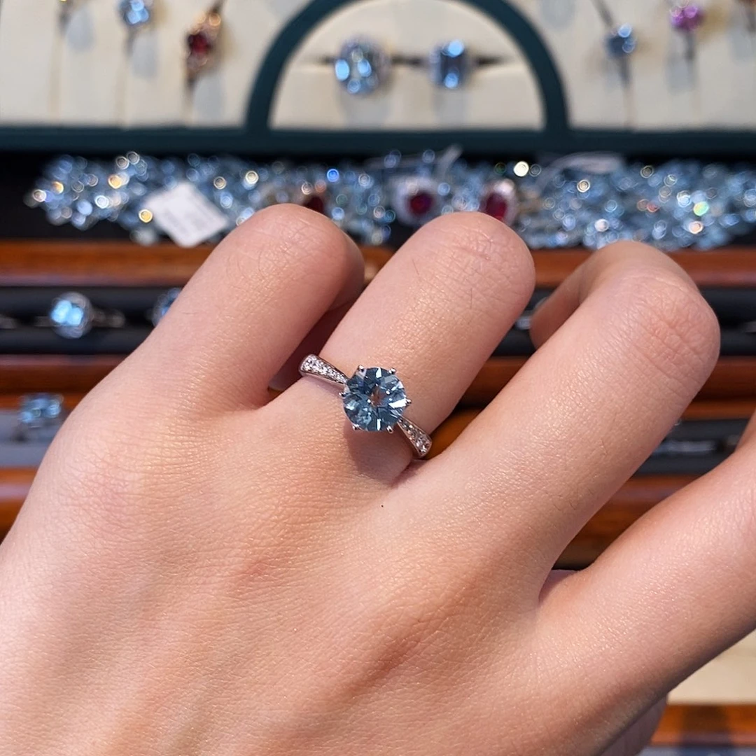 海蓝宝石戒圈18K金镶嵌1.08ct