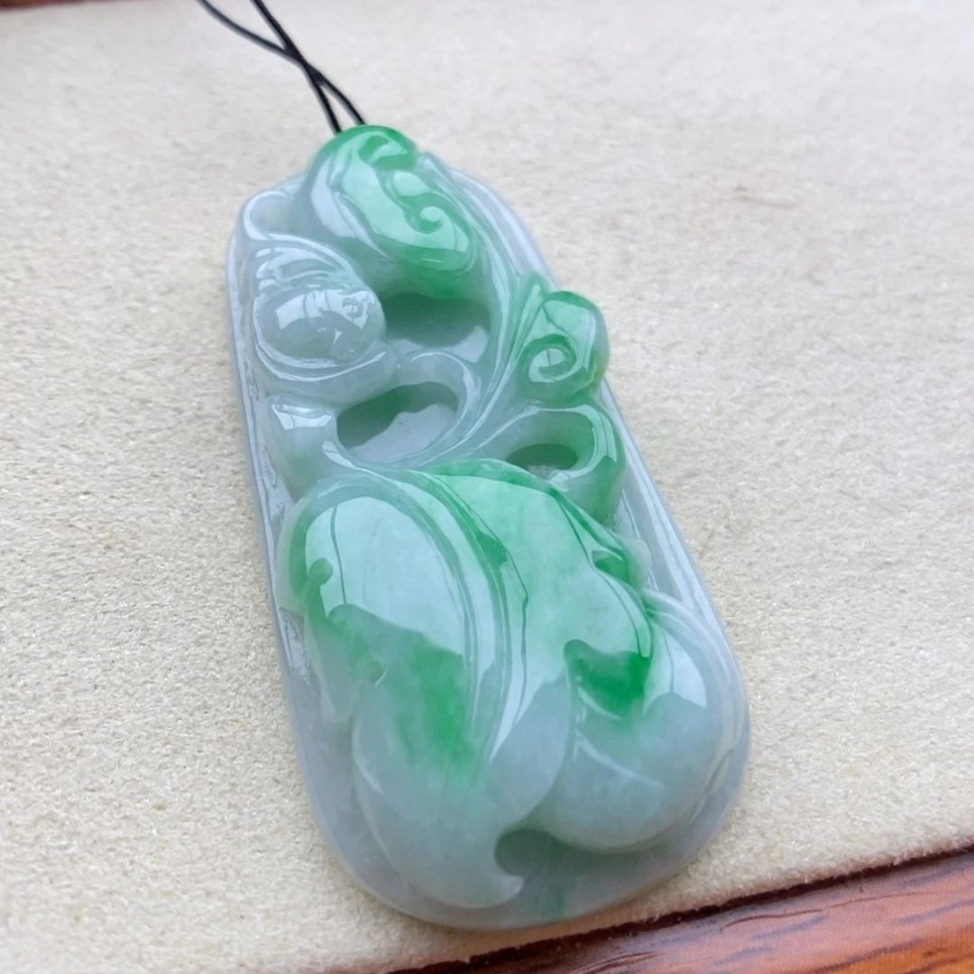翡翠未镶嵌颈饰吊坠55