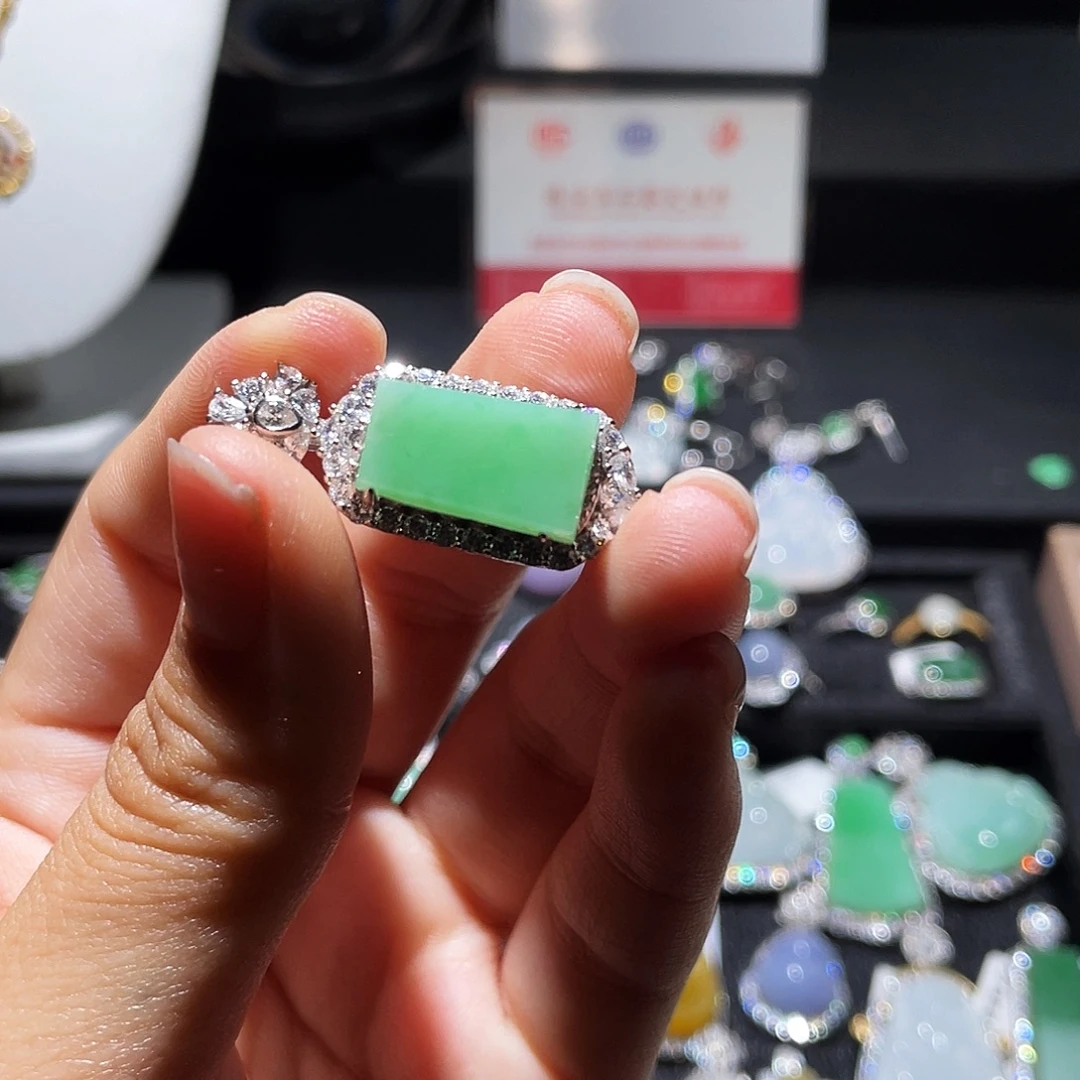 翡翠银S925镶嵌颈饰