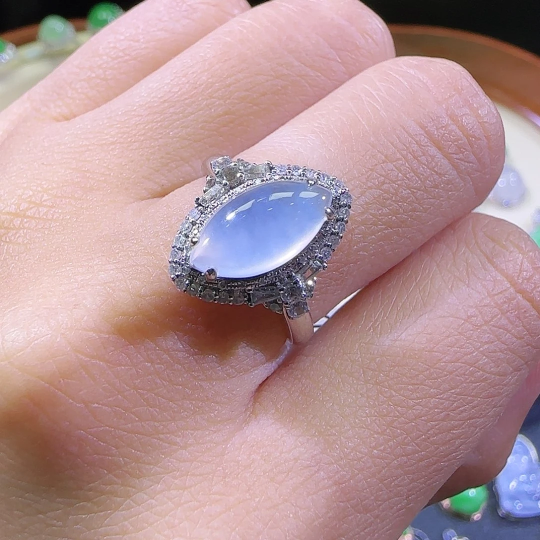 翡翠戒指18K金镶嵌翡翠戒指