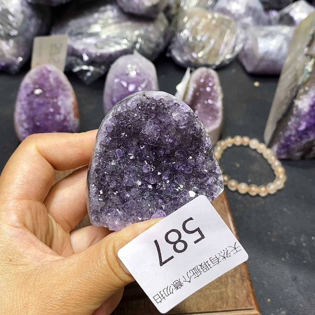 未镶嵌水晶大型摆件（非配饰）