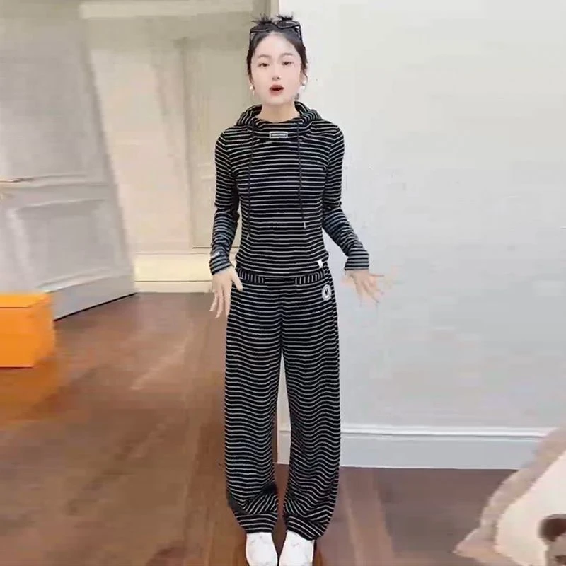 2025秋季新款时尚休闲连帽卫衣裤子显瘦宽松韩版减龄通勤两件套潮