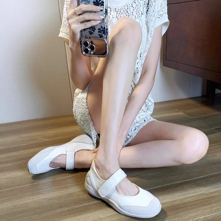 芭蕾白色复古懒人鞋2025休闲新款平底百搭玛丽单珍鞋单鞋夏季