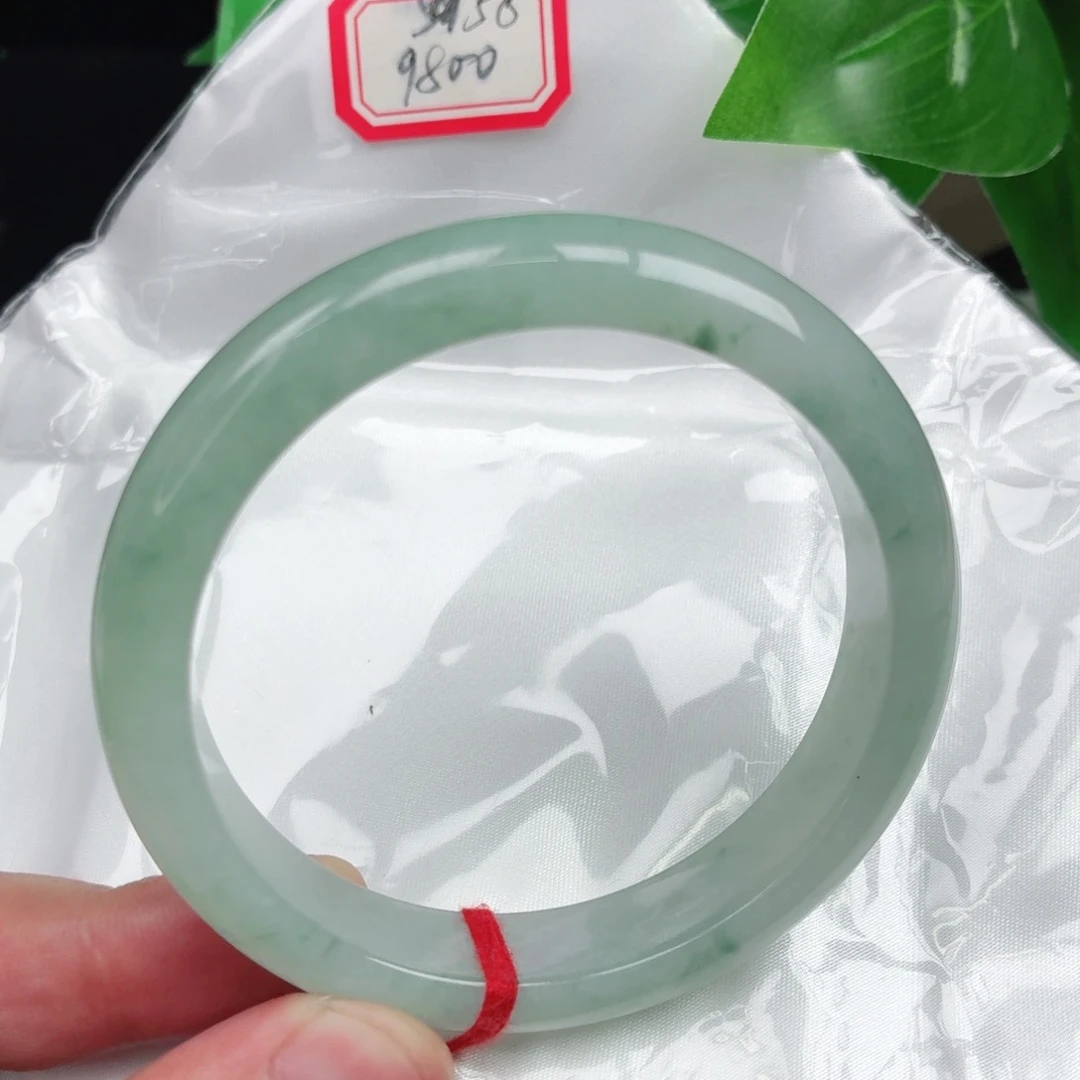 翡翠未镶嵌手镯正圈049