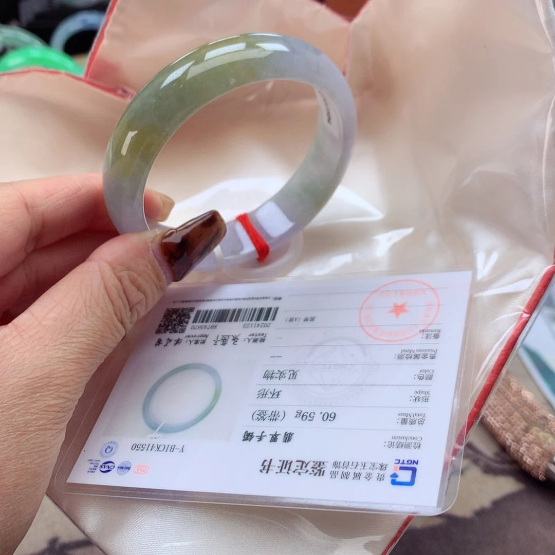 未镶嵌手镯翡翠缅甸翡翠手镯