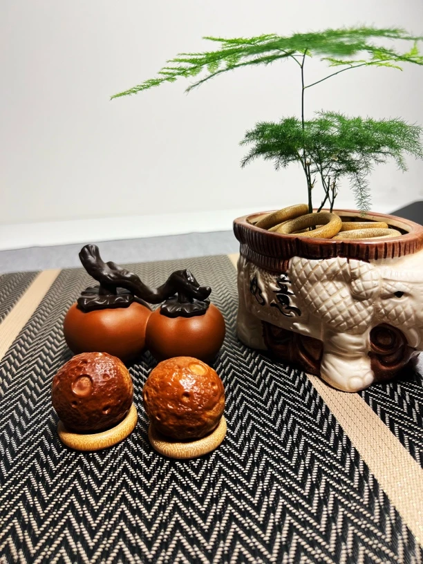 橄榄核雕-郧石球（一对）