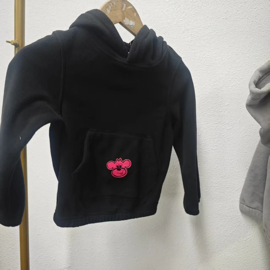 唯琳剪标   8仓B8-2-3284款   连帽儿童卫衣