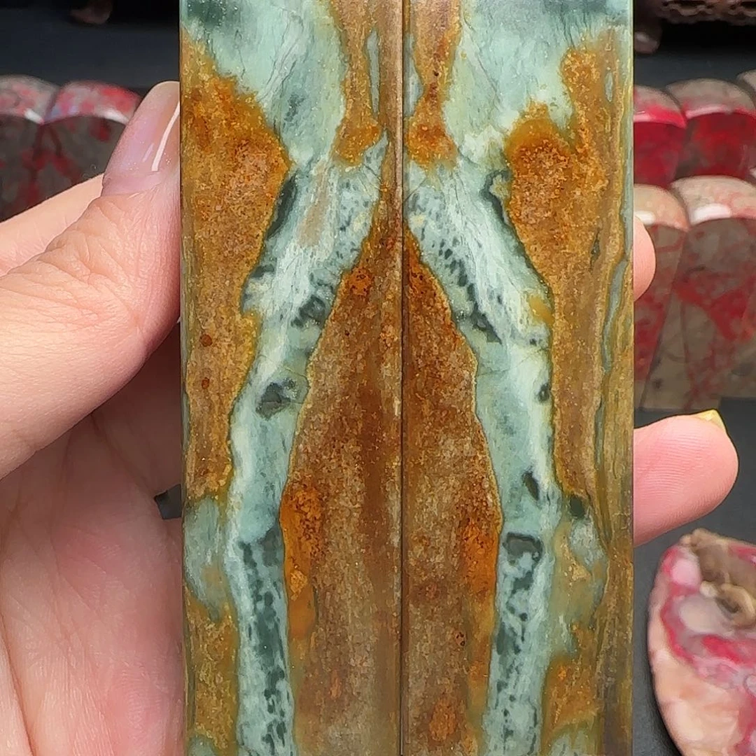 昌化石昌化鸡血石